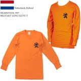 ★オランダ軍 放出品 1987年製 デッドストック品 ライオン紋章プリント アンダーウェア トレーニングウェアに採用されていた ロングスリーブTシャツ 発色抜群 オレンジカラー 4表記 日本サイズ メンズS位