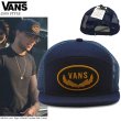 画像1: ★完売 再入荷 VANS 本物正規品 アメリカ企画 バンズ ヴァンズ 5SOS ファイブ セカンズ オブ サマー アシュトンアーウィン着用 VANSロゴ刺繍パッチ付き 男女兼用 メッシュキャップ VANS SIGN PATCH SNAPBACK MSEH TRUCKER CAP 推奨頭周囲56-60cm 本物正規品 お振込み決済にて8%還元！ (1)